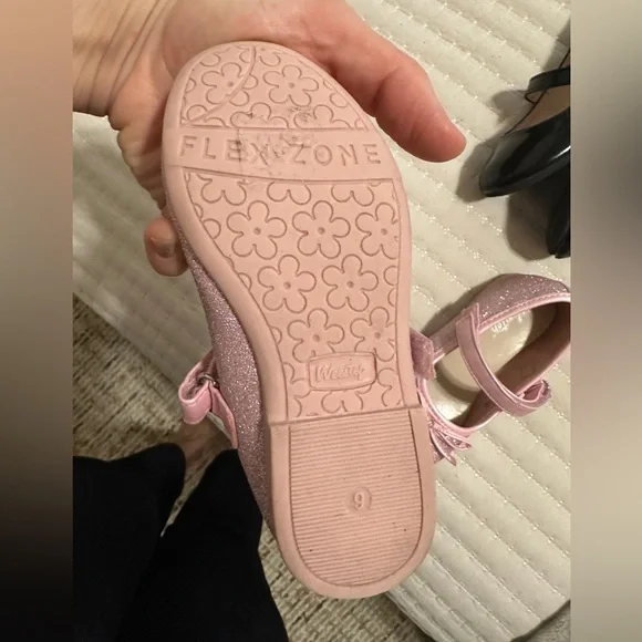 Kids/Toddler Ballet Flats Bundle - Black, Pink, and Glitter Pink size 9 - Picture 5 of 9